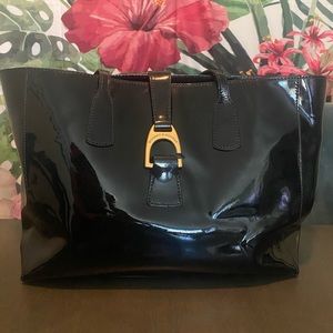 Last chance! Dooney & Bourke Large Shannon Tote